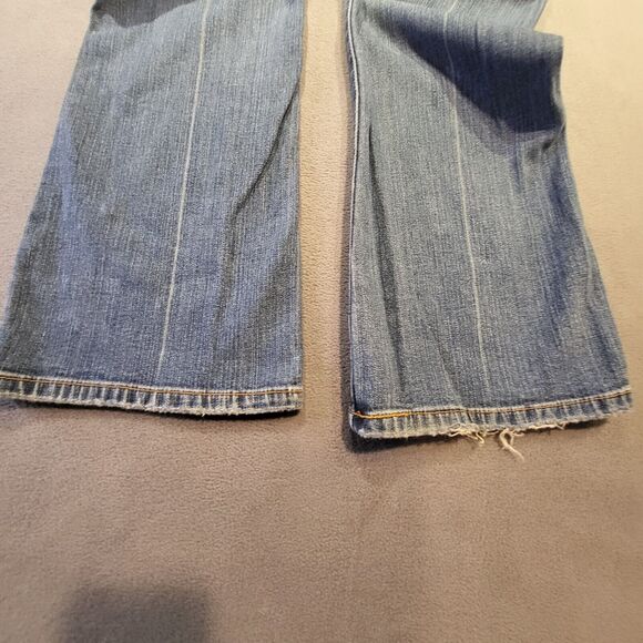 Levi's 525 Jeans Women's 6S Blue Medium Wash Boot Cut Stretch Jeans Distressed - Picture 11 of 11